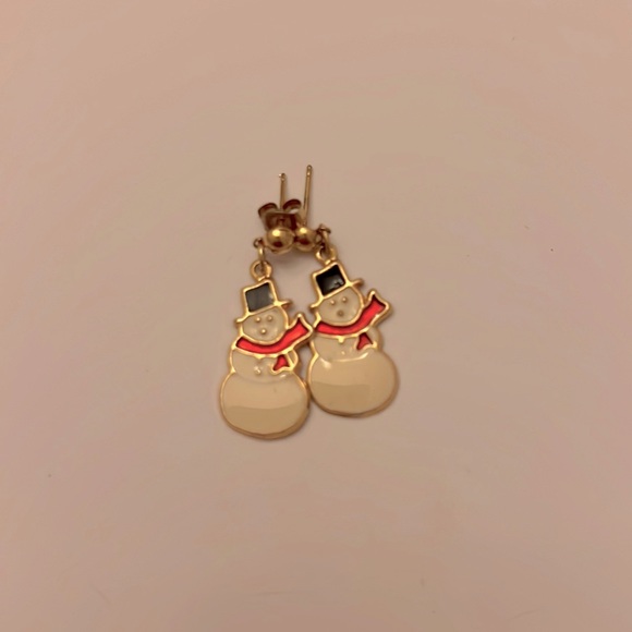 Girl’s snowman jewelry bundle! 8” necklace, dangle post earrings, & snowman pin. - Picture 3 of 4